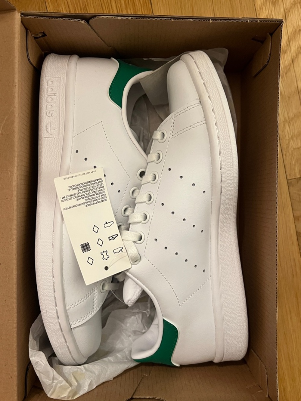 Adidas Stan Smith size 6 men’s/7.5 women’s